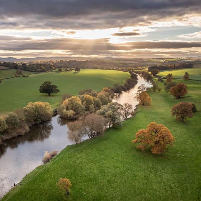 Cosy Cottage On Banks Of River Wye Foy 外观 照片