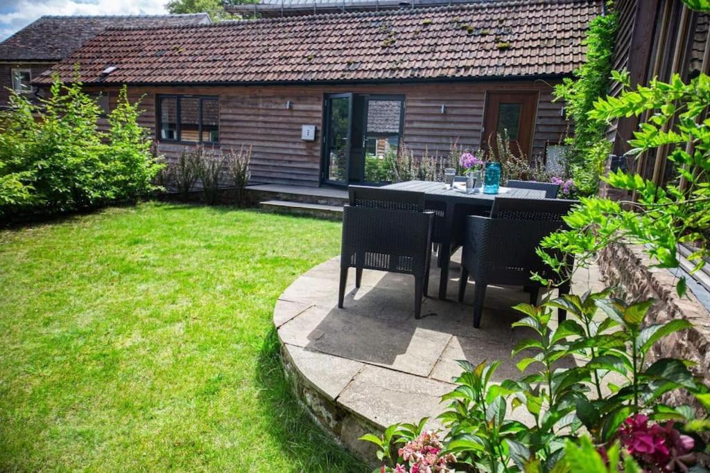 Cosy Cottage On Banks Of River Wye Foy 外观 照片