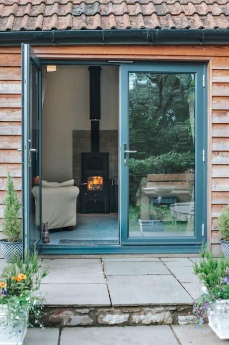 Cosy Cottage On Banks Of River Wye Foy 外观 照片
